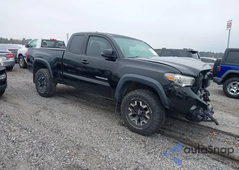 2017 Toyota Tacoma Trd Off Road z USA, uszkodzony, nr VIN 5TFSZ5AN2HX102862